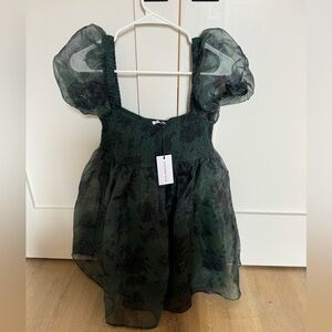 Never worn size M puff sleeve Organzi mini